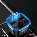 Close-up of dual USB charging ports on Earldom M53 car charger