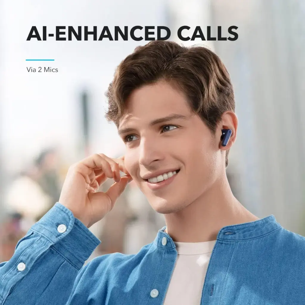 صورة مقربة لتصميم سماعة Anker SoundCore R50i الزرقاء والملاءمة